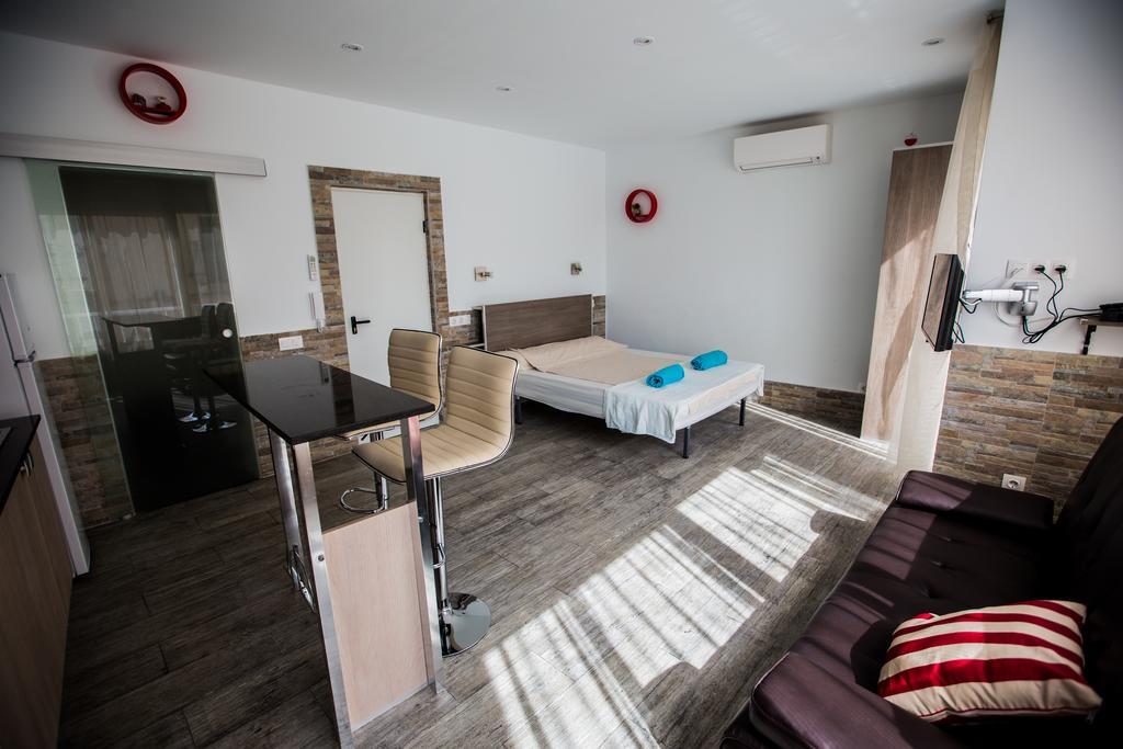 Apartamentos Bcntourism Pineda de Mar Eksteriør billede